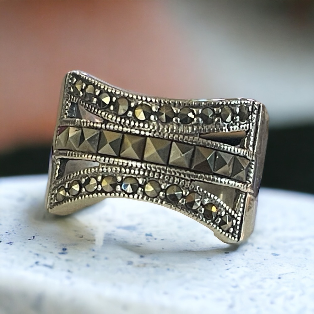 Sterling Silver Marcasite Ring (7.5) View 3